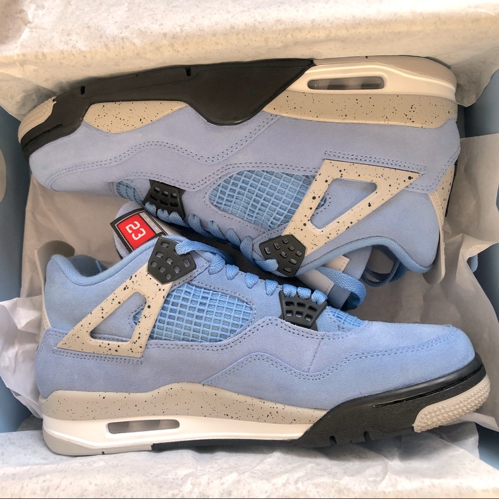 Air Jordan 4 Retro University Blue